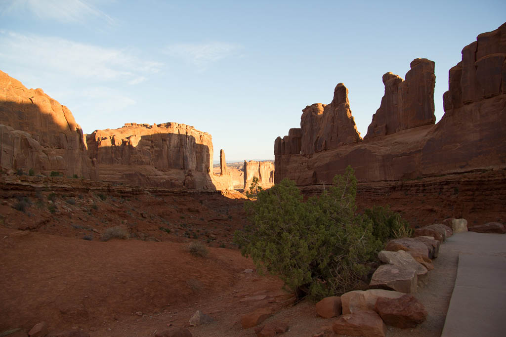 Park Avenue trail and hike at Arches National Park