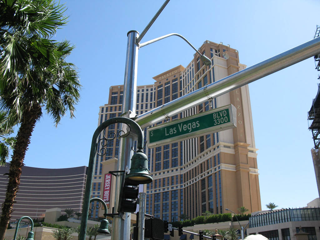 Las Vegas Blvd Sign