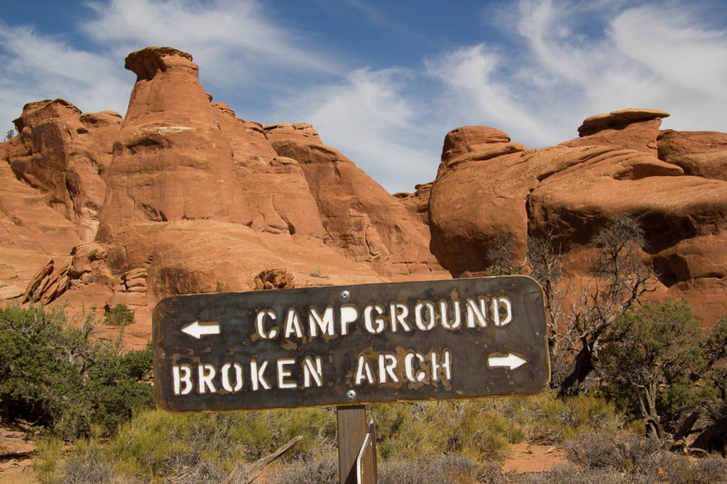 Sign for Broken Arch