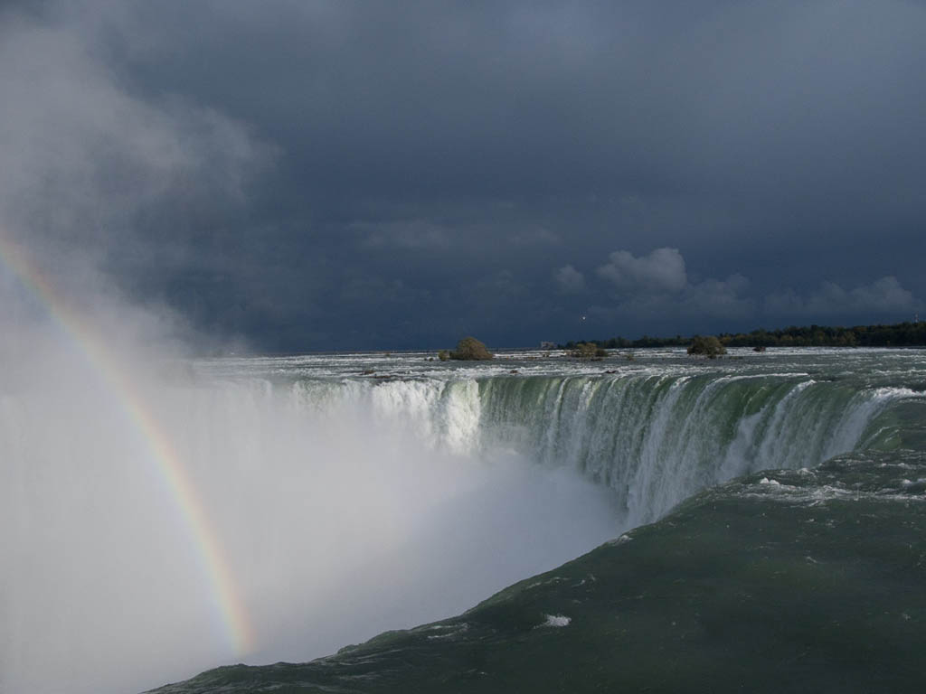 Rainbow at Horseshoe Falls