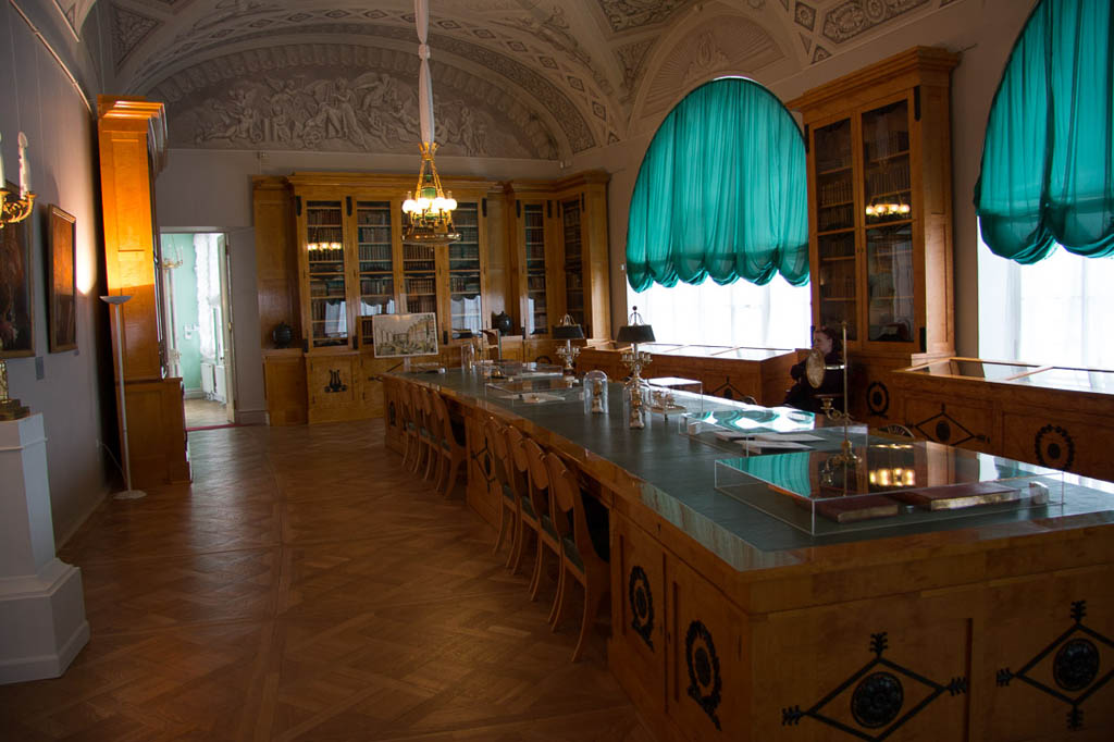 Library inside Pavlovsk Palace