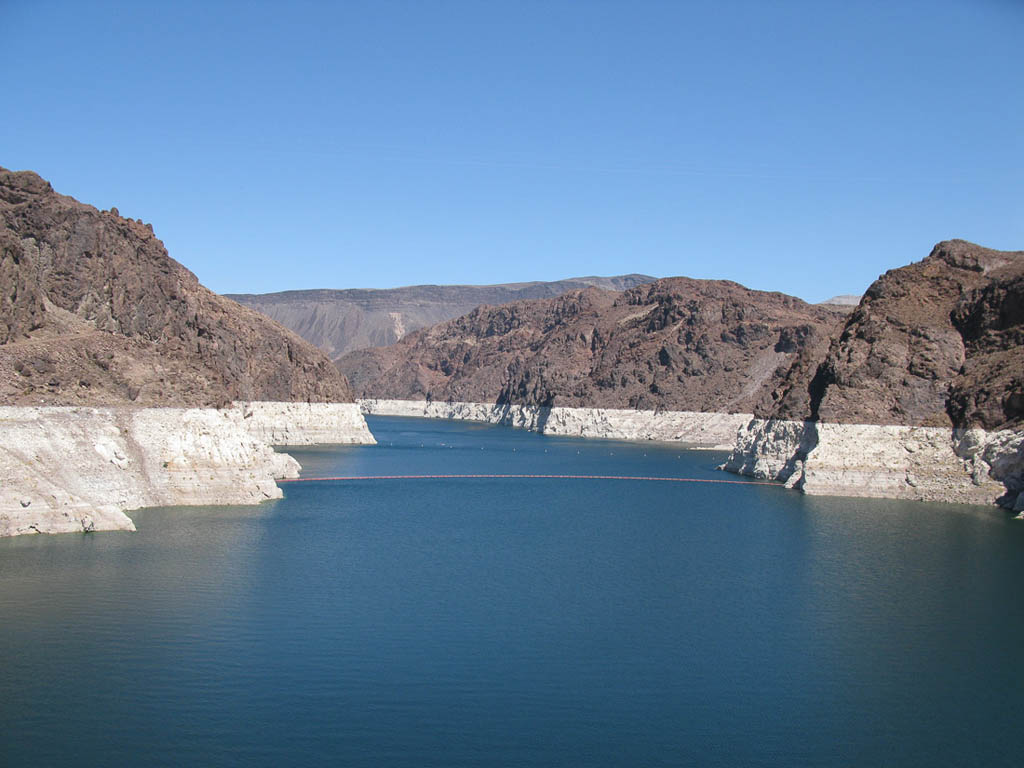 Lake Mead levels at Hoover Dam
