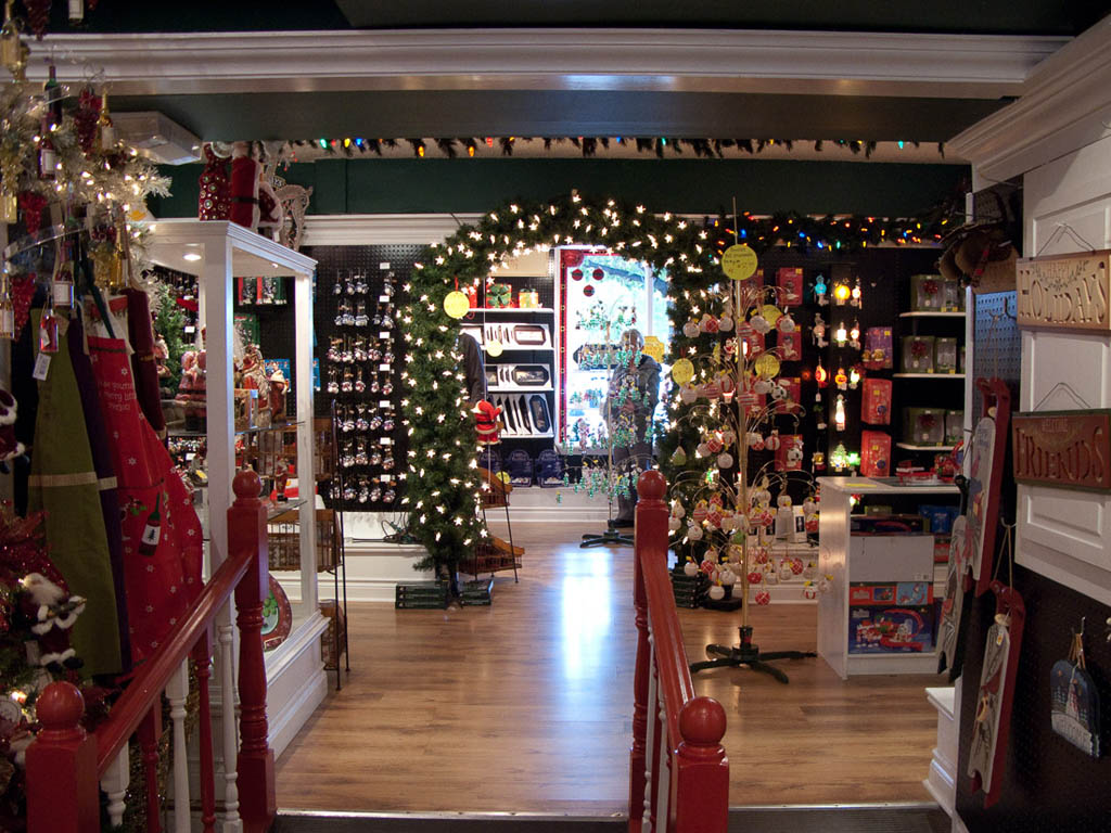 Christmas store in Niagara on the Lake