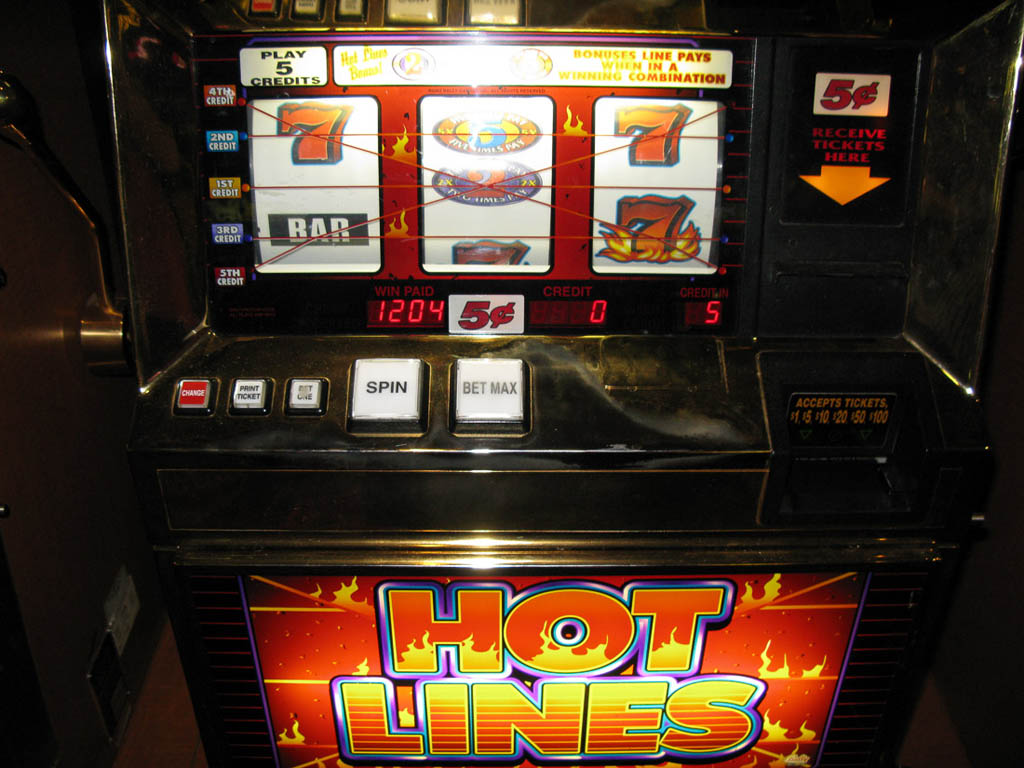 Winning 1204 quarters in a Las Vegas slot machine