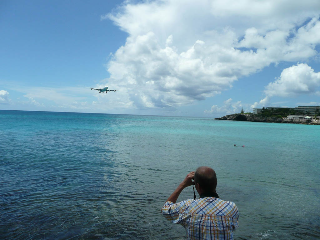 Air France Jumbo Jet landing near Maho Beach in St. Maarten