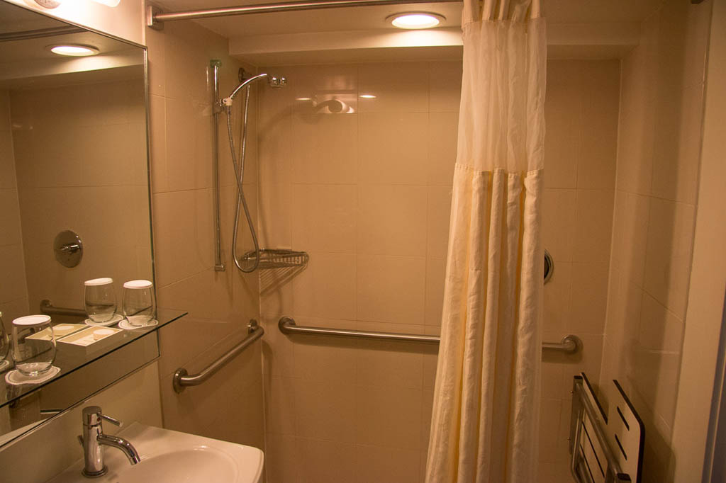 Bathroom in standard room at the Casa Marina | Waldorf Astoria | Key West | Hotel Review