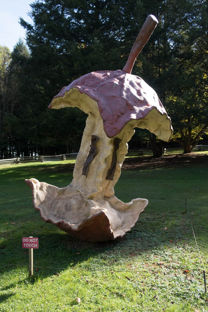 Art at Kentuck Knob grounds