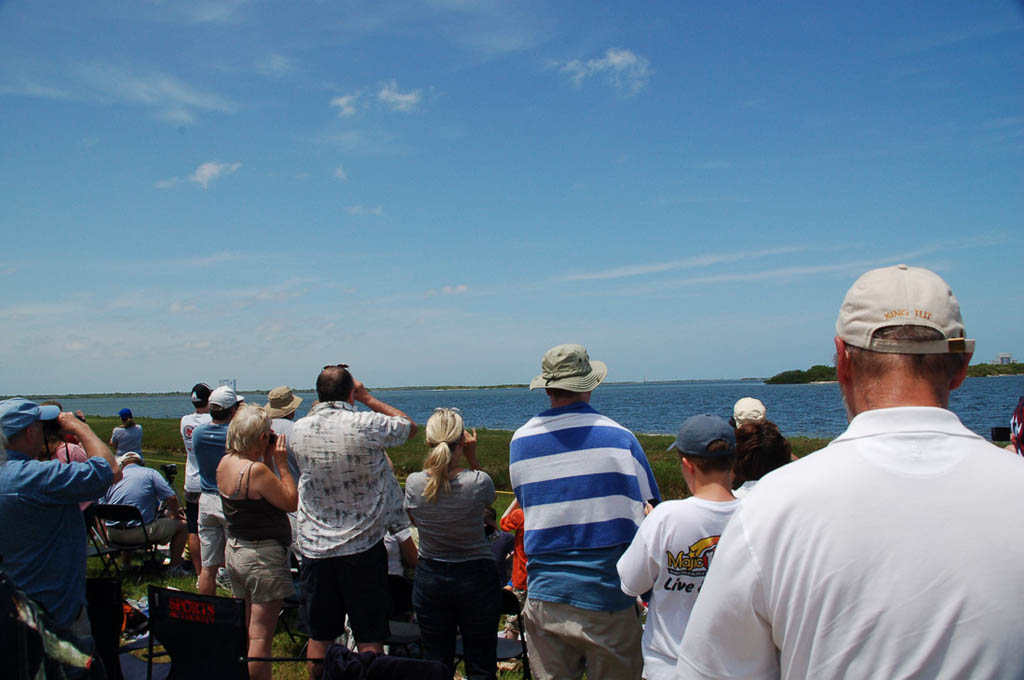 Crowds waiting for shuttle launch