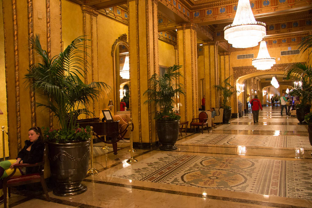 Lobby at Roosevelt New Orleans