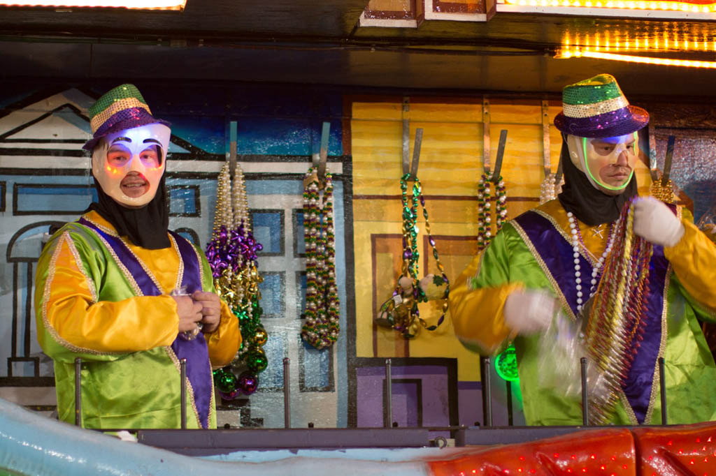 Catching throws at the Krewe of Endymion