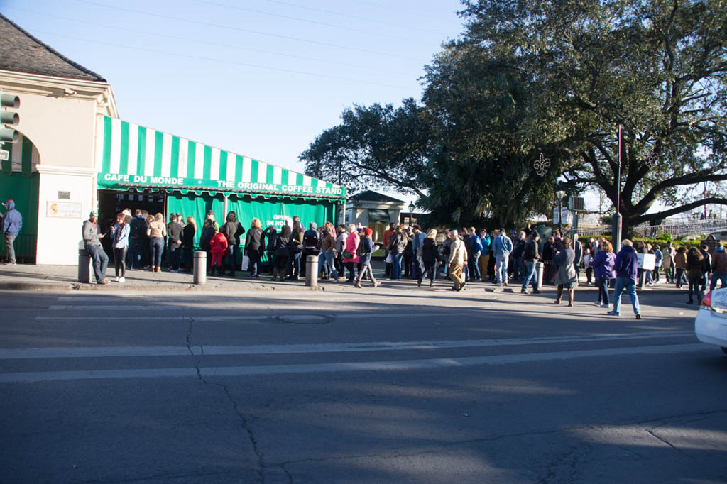 Exterior of Cafe du Monde