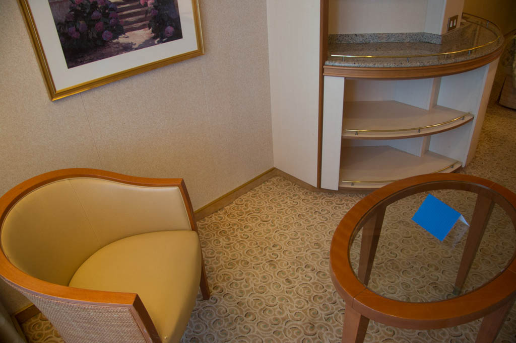 Sitting area in mini suite