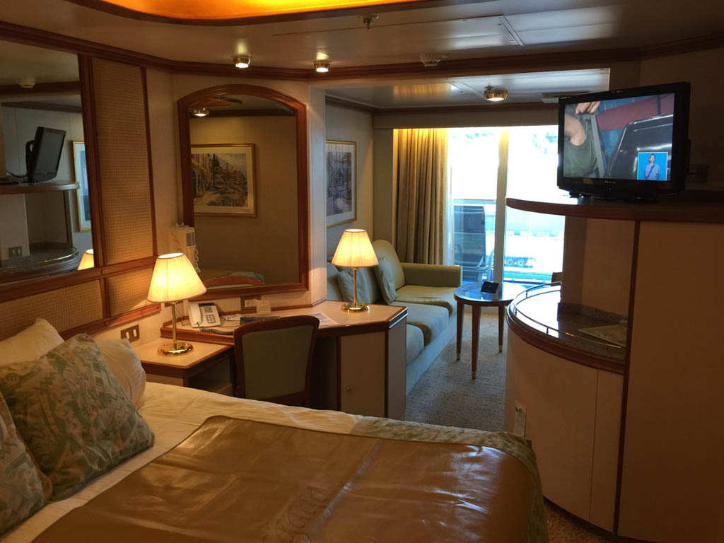 Mini Suite onboard the Princess Ruby | Cabin review