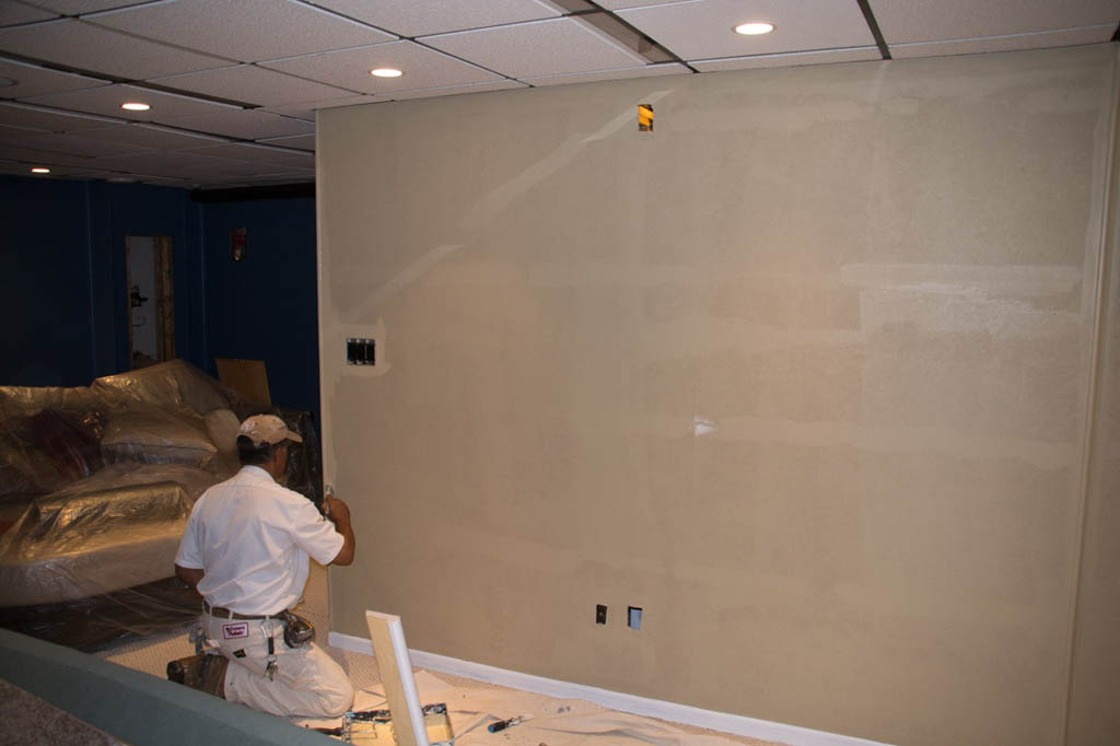 Painting the paintable wallpaper