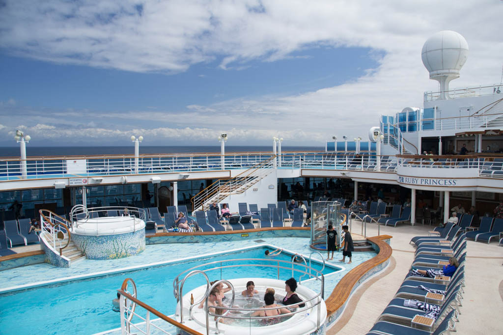 Pools and Hot Tubs on Ruby Princess