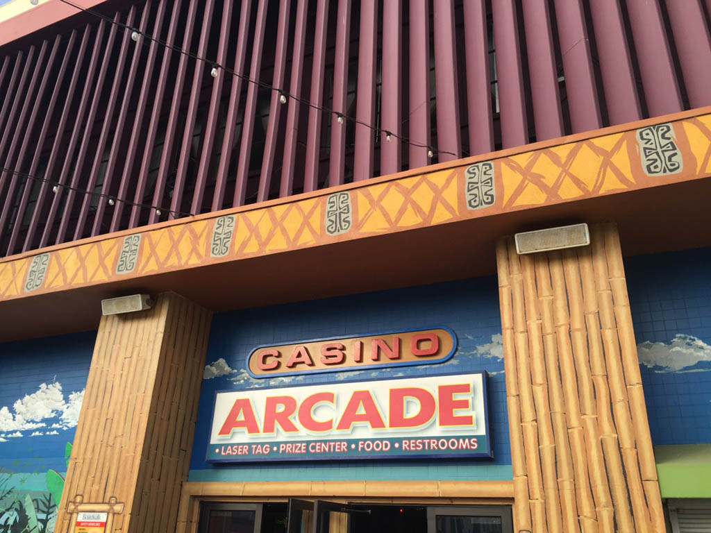 Entrance to Santa Cruz Arcade
