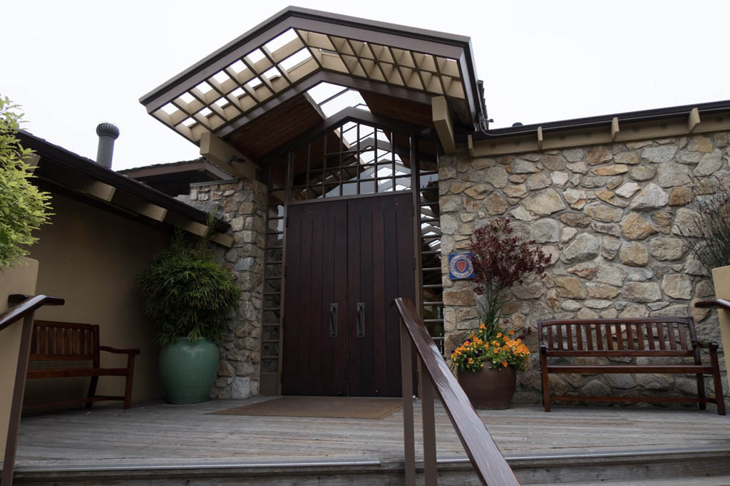 Check-in and reception exterior at Hyatt Carmel Highlands