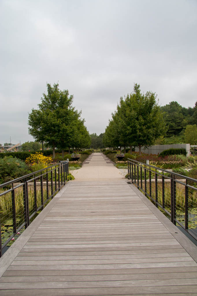 Des Moines Botanical Gardens outdoor pathway