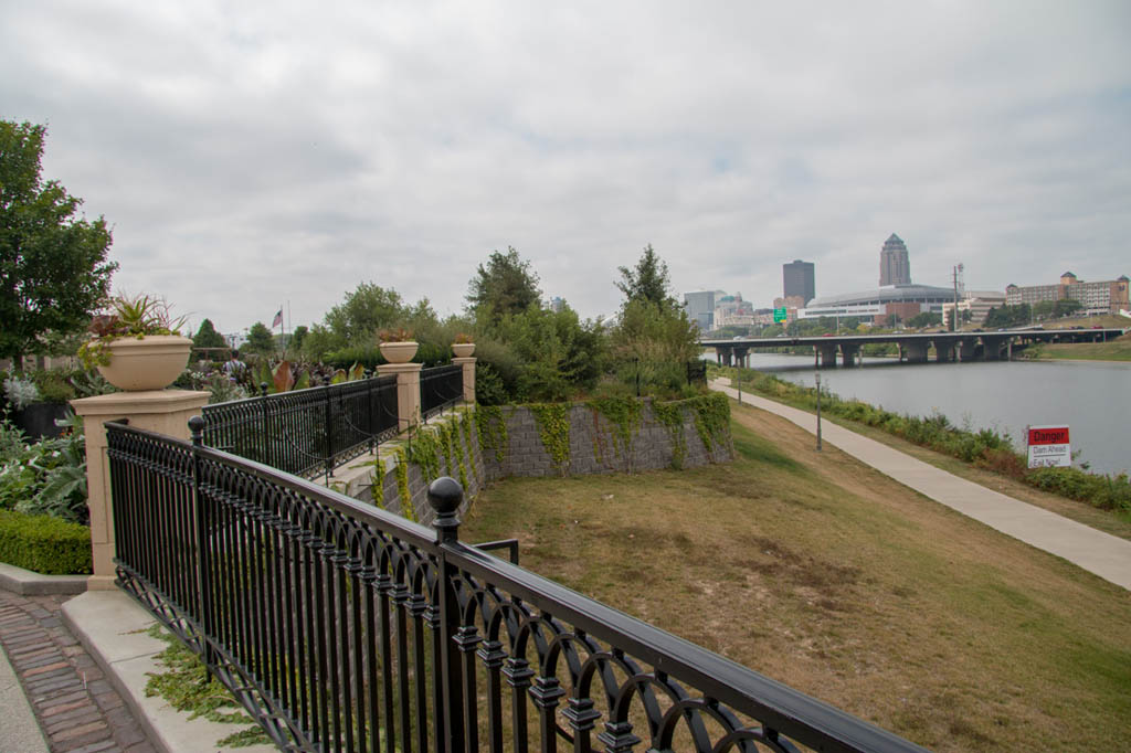 View of Des Moines from the Botanical Garden