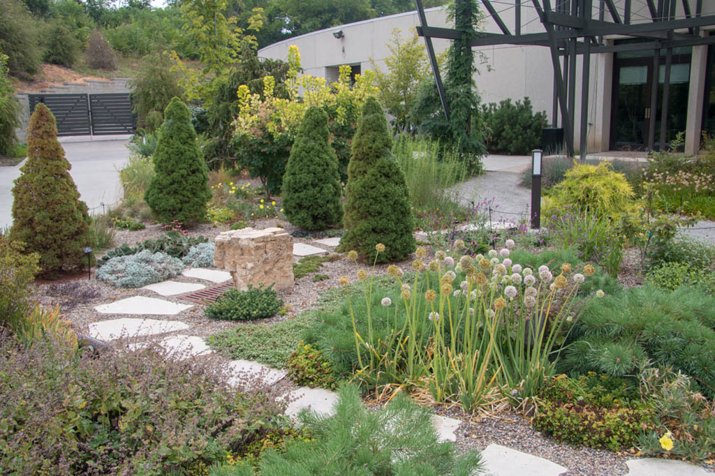 Outdoor botanical garden space