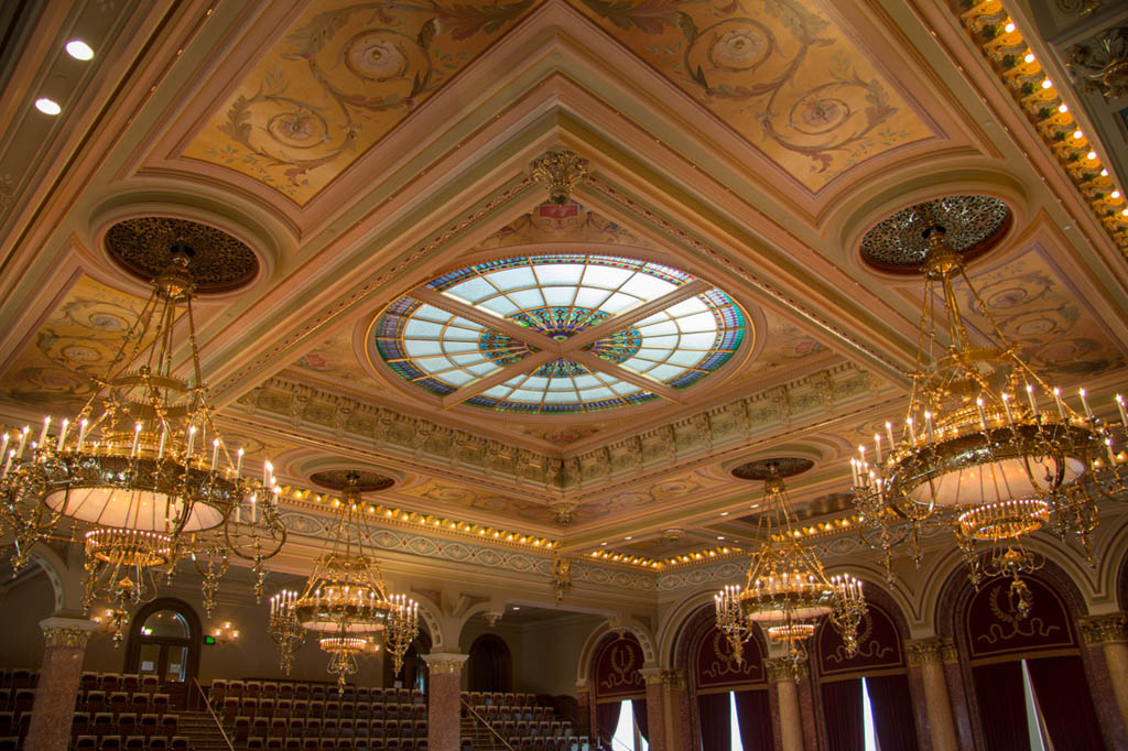Glass ceiling in chamber