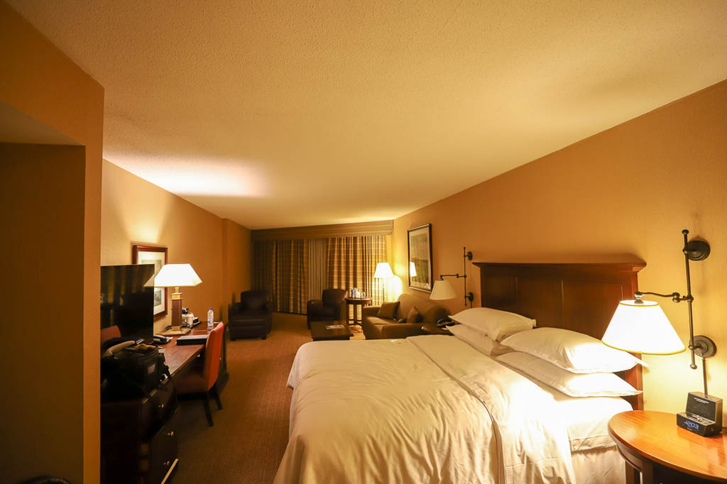 Toronto Airport Sheraton Room